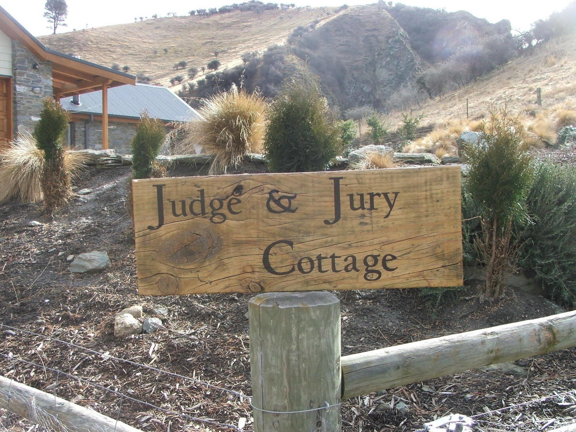 Вілла Judge & Jury Farm Retreat Gibbston Екстер'єр фото